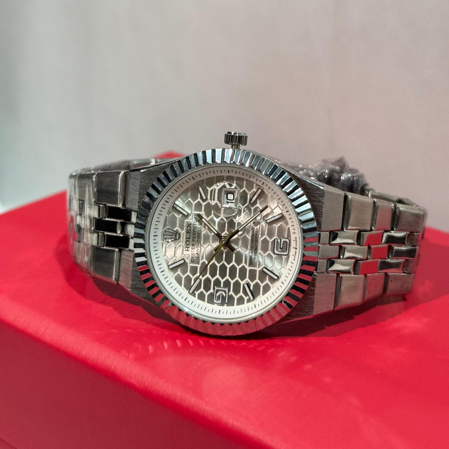 Premium Land Dweller | 40mm | Silver Chain | Black Textured Dial