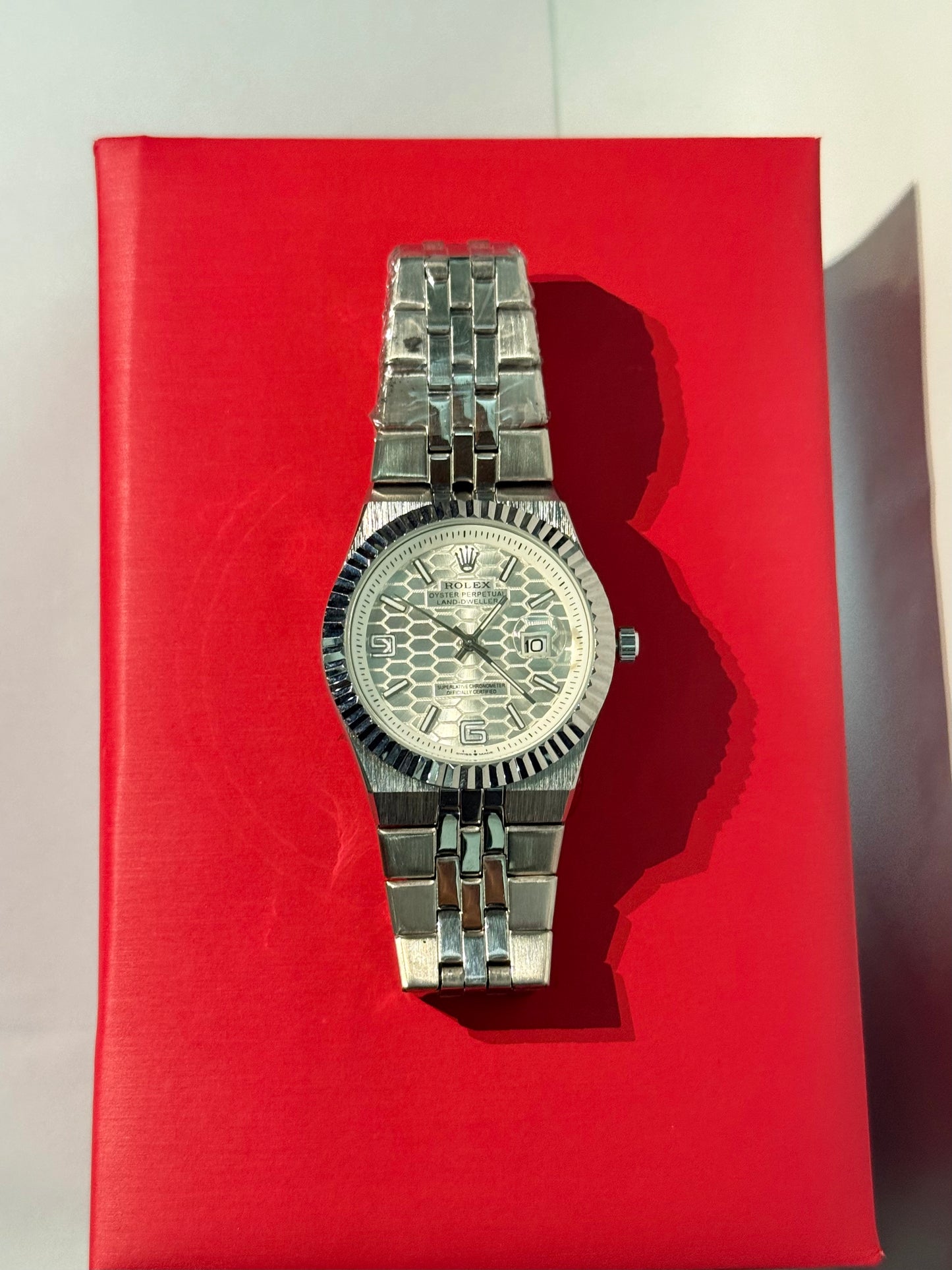 Premium Land Dweller | 40mm | Silver Chain | Black Textured Dial