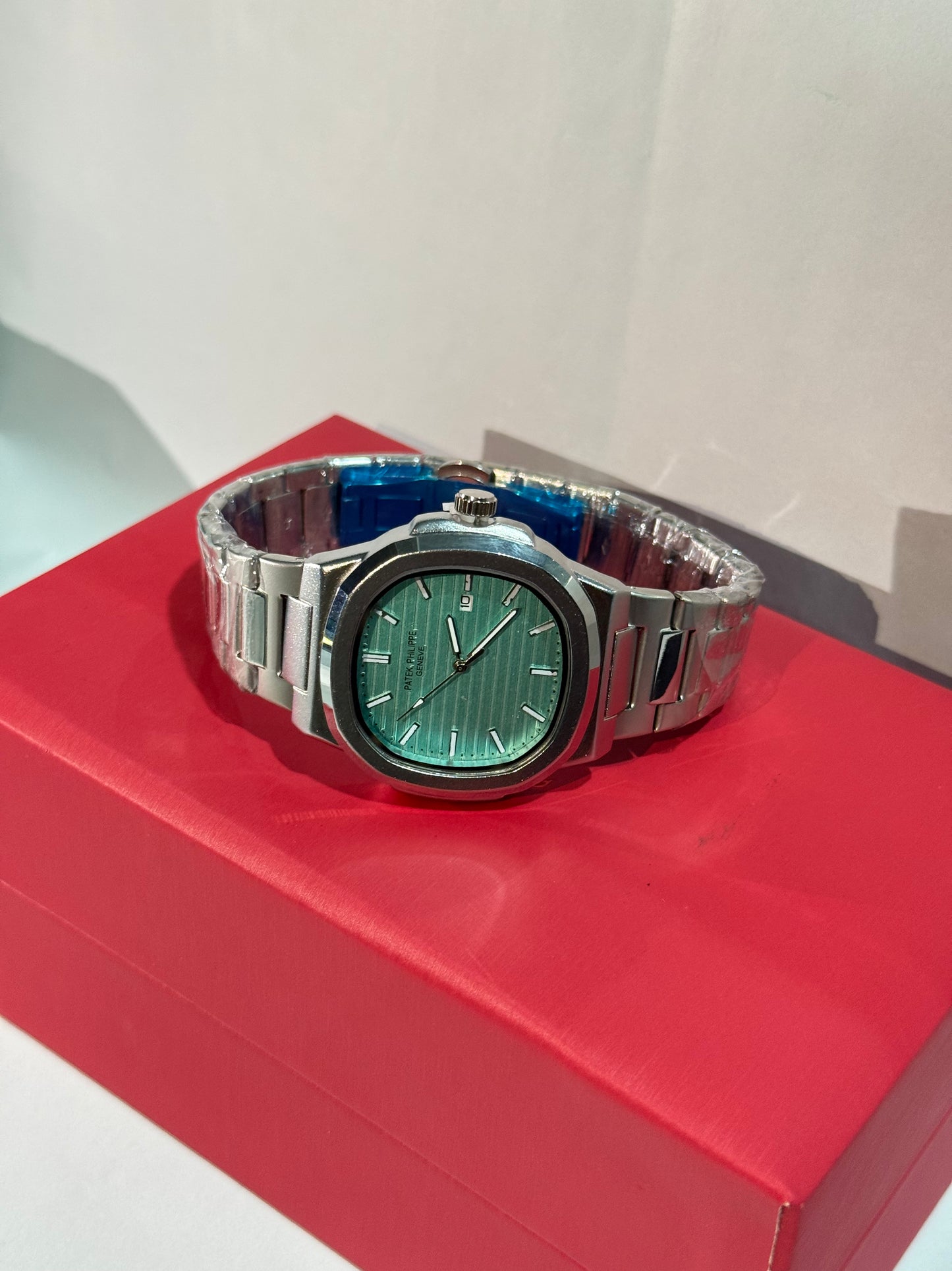 Patek Philippe | Silver Chain | Date Edition | Moonphase | Tiffany Dial
