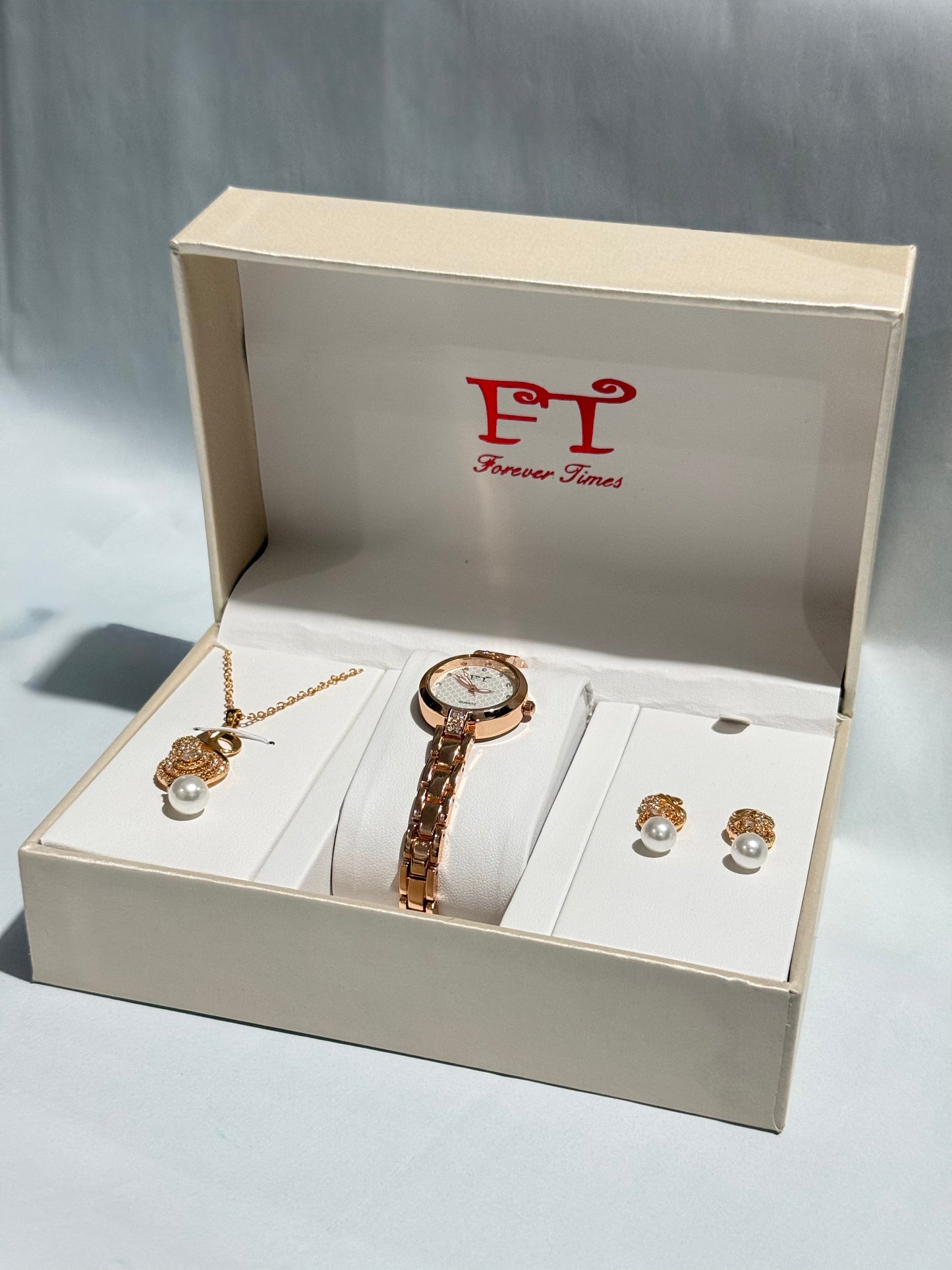 Girls Watch Luxury Gift Set – 3 Pieces Golden
